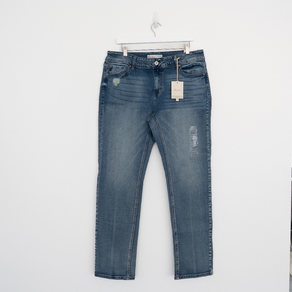 Kancan. High Rise Straight Jean - Picture 1 of 9